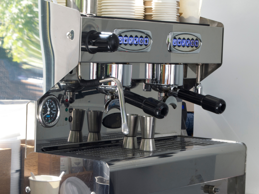 Cómo Comprar Cafetera Industrial Para Un Negocio Pequeño? 